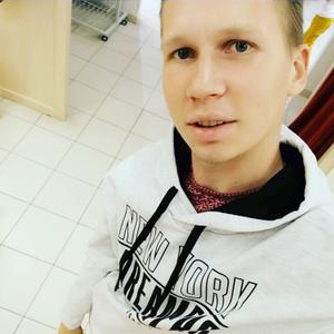 Парни в Твери: Олег, 25 - ищет девушку из Твери