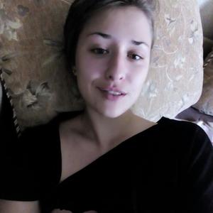 Девушки в Остроухов: Алена, 29 - ищет парня из Остроухов