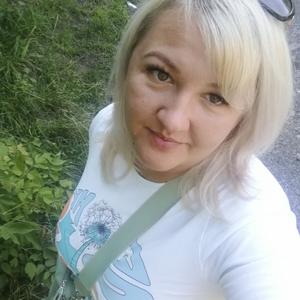 Девушки в Новокузнецке: Ольга, 35 - ищет парня из Новокузнецка