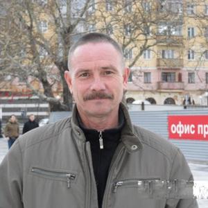 Парни в Новороссийске: Евгений Семененко, 66 - ищет девушку из Новороссийска