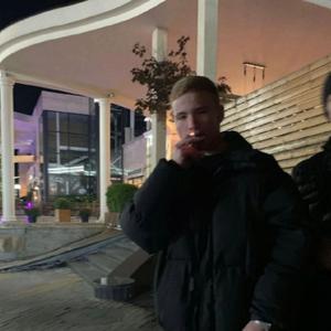 Парни в Ставрополе: Вадим, 20 - ищет девушку из Ставрополя