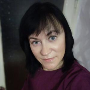 Девушки в Петрозаводске: Валентина, 49 - ищет парня из Петрозаводска