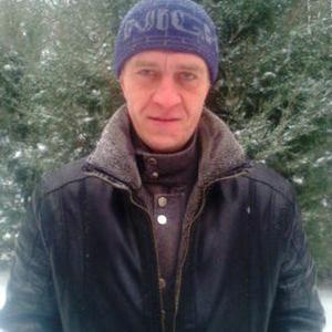 Виталий, 48 лет, Саратов