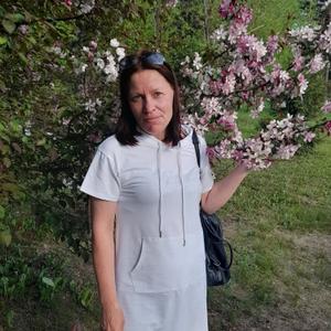 Девушки в Новосибирске: Валентина, 40 - ищет парня из Новосибирска