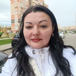 Девушки в Новороссийске: Марина, 43 - ищет парня из Новороссийска