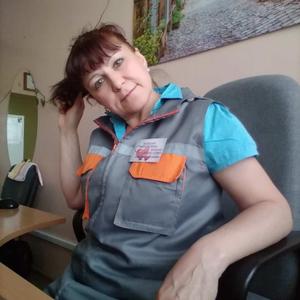 Девушки в Омске: Юлия, 54 - ищет парня из Омска