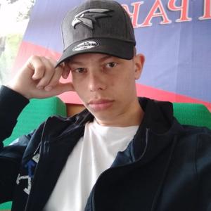 Парни в Омске: Иван, 22 - ищет девушку из Омска