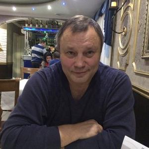Парни в Екатеринбурге: Андрей, 61 - ищет девушку из Екатеринбурга