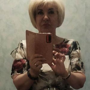 Девушки в Саратове: Татьяна, 55 - ищет парня из Саратова