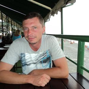 Александр, 48 лет, Волгоград