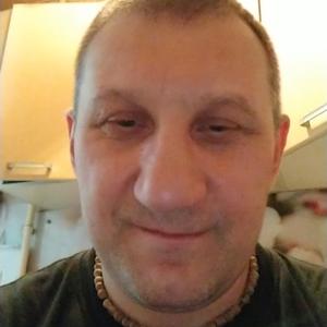 Сергей, 47 лет, Волжский