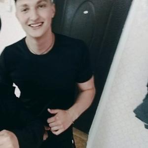 Парни в Смоленске: Кирилл, 24 - ищет девушку из Смоленска