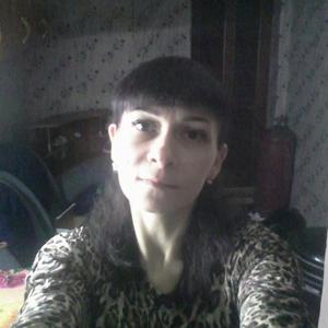 Девушки в Омске: Анастасия, 38 - ищет парня из Омска