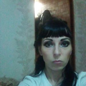 Девушки в Арсеньеве: Ксения, 37 - ищет парня из Арсеньева