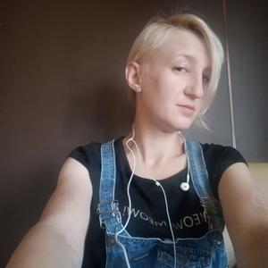 Девушки в Кемерово: Ольга, 40 - ищет парня из Кемерово