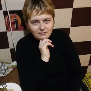 Девушки в Оренбурге: Елена, 47 - ищет парня из Оренбурга