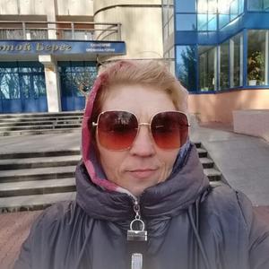 Девушки в Новосибирске: Оксана Васильева, 49 - ищет парня из Новосибирска