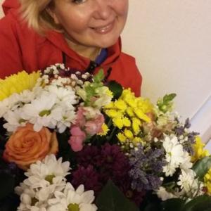Девушки в Нягани: Людмила, 48 - ищет парня из Нягани