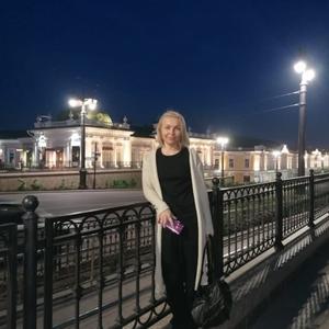 Девушки в Омске: Оксана, 43 - ищет парня из Омска