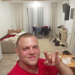 Виктор, 39 лет, Новосибирск