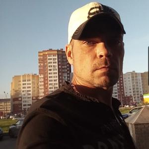 Парни в Череповце: Юрик, 46 - ищет девушку из Череповца
