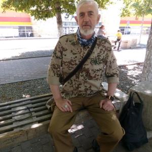 Парни в Саратове: Александр Карагичев, 67 - ищет девушку из Саратова