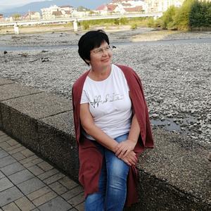 Девушки в Сочи: Алена, 63 - ищет парня из Сочи