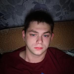 Виталий, 24 года, Слободской