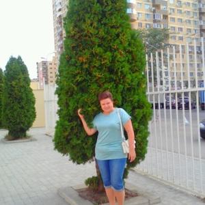 Девушки в Краснодаре (Краснодарский край): Любовь, 64 - ищет парня из Краснодара (Краснодарский край)