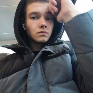 Парни в Смоленске: Артём, 23 - ищет девушку из Смоленска