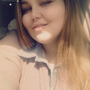 Парни в Смоленске: Лера, 25 - ищет девушку из Смоленска
