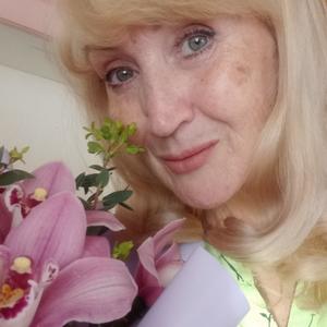 Девушки в Казани (Татарстан): Маргарита, 60 - ищет парня из Казани (Татарстан)