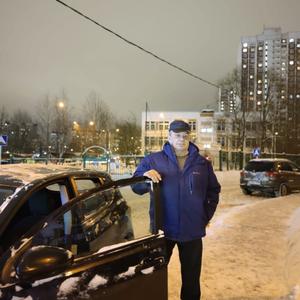 Виталий, 64 года, Москва