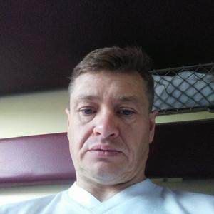 Парни в Новомосковске: Владимир Миралюб, 48 - ищет девушку из Новомосковска