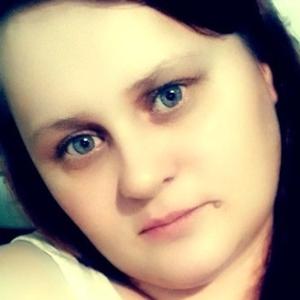 Девушки в Томске: Оксана Колмакова, 32 - ищет парня из Томска