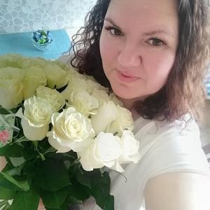 Девушки в Ульяновске: Дина, 41 - ищет парня из Ульяновска