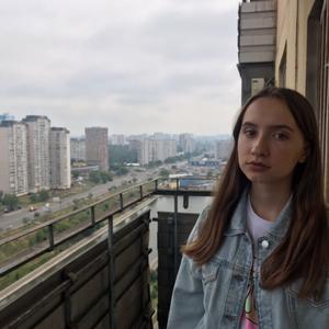 Девушки в Казани (Татарстан): Валерия , 22 - ищет парня из Казани (Татарстан)