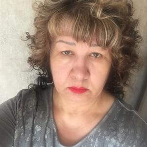 Ирина, 59 лет, Уссурийск