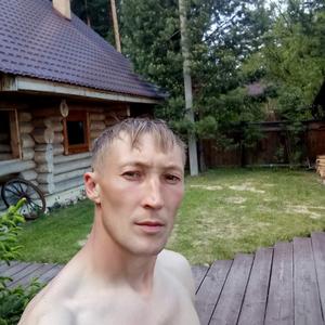 Игорь, 39 лет, Усолье-Сибирское