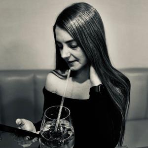 Девушки в Омске: Daria, 33 - ищет парня из Омска