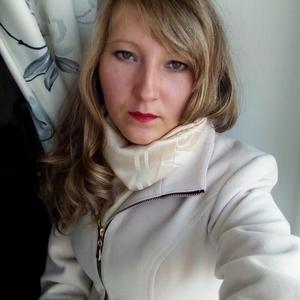 Девушки в Новосибирске: Анна, 33 - ищет парня из Новосибирска