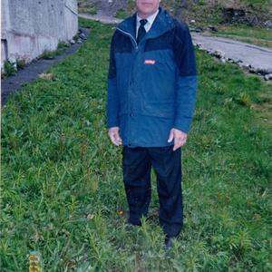 Парни в Мурманске: Wiktor, 74 - ищет девушку из Мурманска