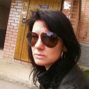 Девушки в Вологде: Лара, 48 - ищет парня из Вологды