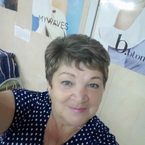 Девушки в Челябинске: Вера, 66 - ищет парня из Челябинска
