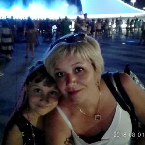 Девушки в Калининграде: Юлия, 44 - ищет парня из Калининграда