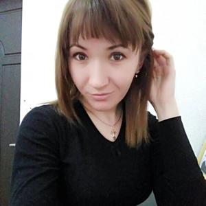 Девушки в Челябинске: Тая, 35 - ищет парня из Челябинска