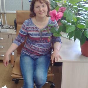 Девушки в Вологде: Елена, 51 - ищет парня из Вологды