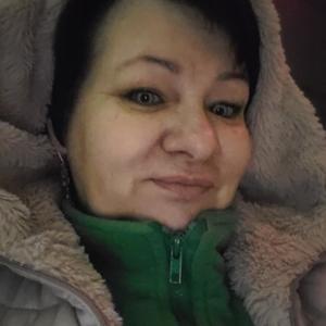 Девушки в Череповце: Елена, 52 - ищет парня из Череповца