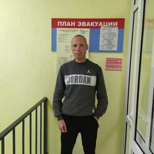 Парни в Томске: Павел, 35 - ищет девушку из Томска