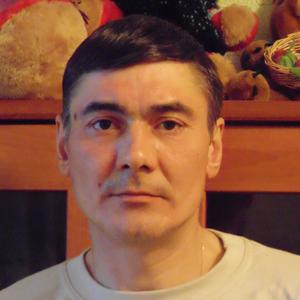 Рафаэль, 48 лет, Казань